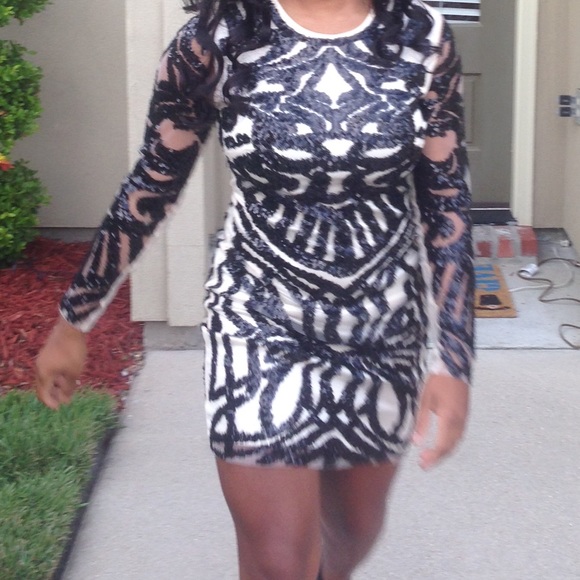 BeBe dress - Picture 2 of 4