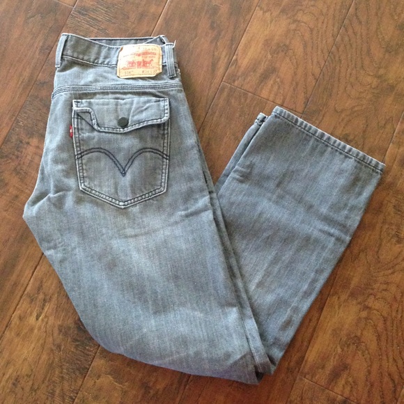 🚨SOLD🚨Levi Jeans