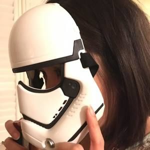 Meet your Posher, Elaine