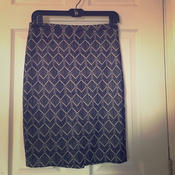 Limited patterned skirt