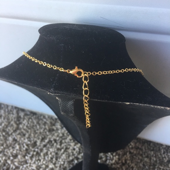 Pretty Blue Necklace - Picture 4 of 4