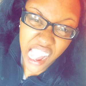 Meet your Posher, Marissa