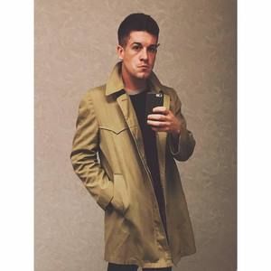 Meet your Posher, Corey