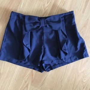 Very cute navy blue shorts😍