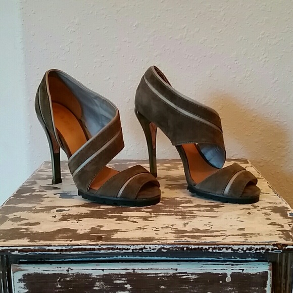 *HOST PICK 3/18/16* L.A.M.B. Sz 8 Gray Palma heels - Picture 4 of 4