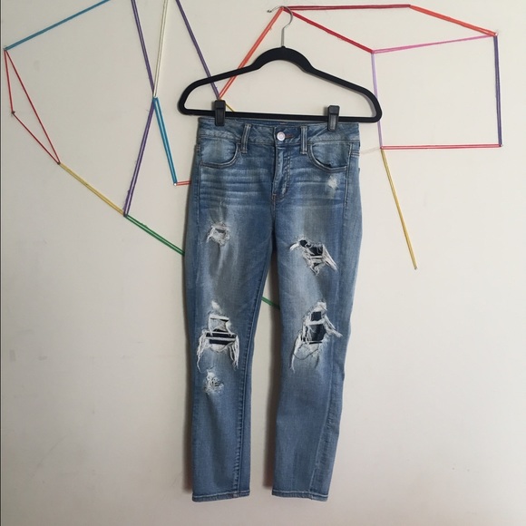 AEROPOSTALE hi-rise crop distressed jeans