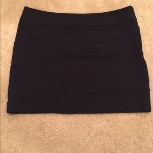 EXPRESS SHORT BLACK SKIRT
