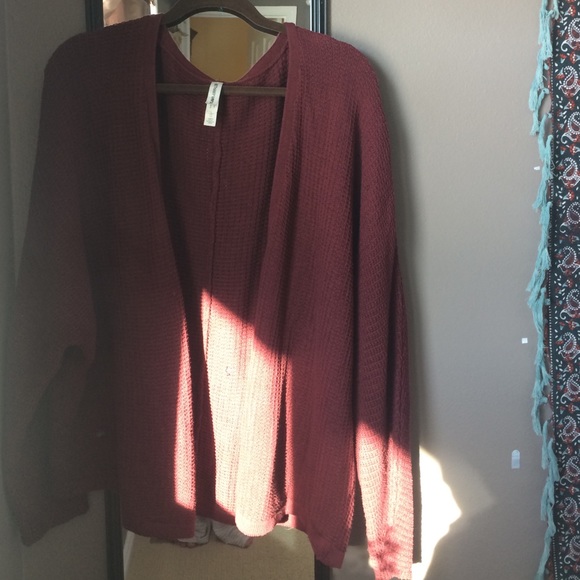 Bethany Mota maroon cardigan