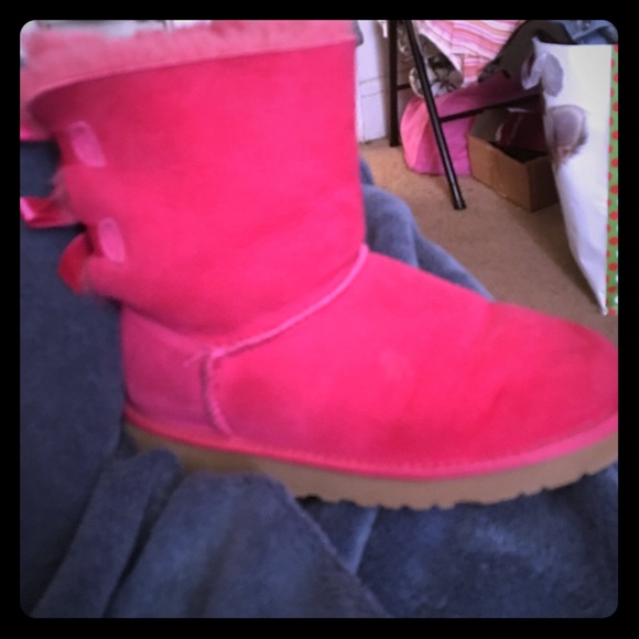 Pink uggs