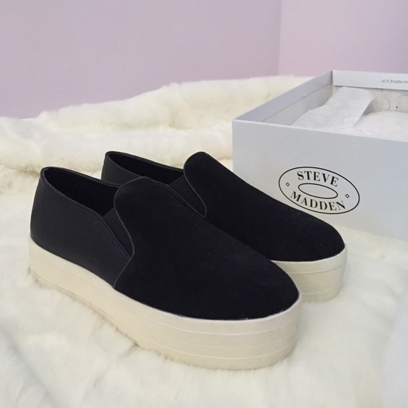 Steve Madden Shoes - ⚡️FLASH SALE⚡️Leather + Suede SteveMadden Sneakers