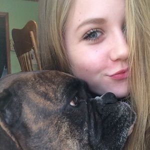 Meet your Posher, Ella