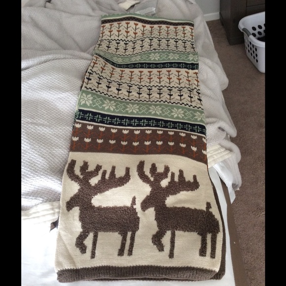 Festive Scarf - Picture 2 of 4