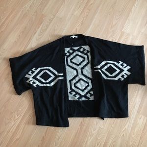 Cute quarter sleeve cardigan, warm and stylish