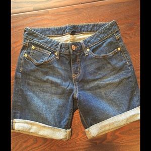 Gap denim shorts size 4