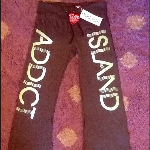 COZY WILDFOX BUNDLE!  Take me on vacation ! 🌞🍏