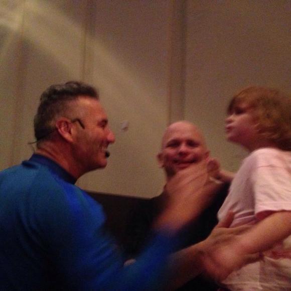 Meet your Posher, Linda. I sew too ;-) - Picture 2 of 6