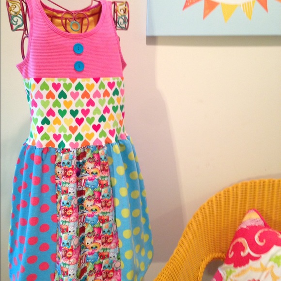 Meet your Posher, Linda. I sew too ;-) - Picture 3 of 6