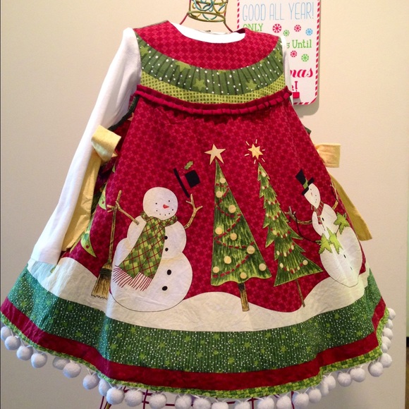 Meet your Posher, Linda. I sew too ;-) - Picture 5 of 6