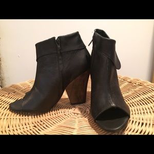 I am barely a five, open toe 5 1/2, too big for me