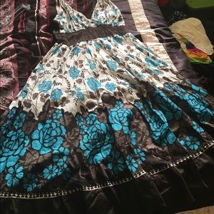 Beautiful 2X turquoise, brown and white sundress
