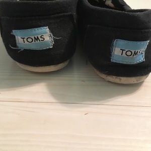TOMS shoes