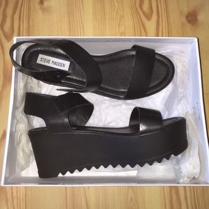 Steve Madden surfside platforms
