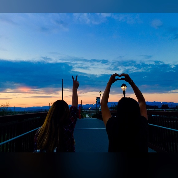 Meet your Posher, Astrid - Picture 1 of 1