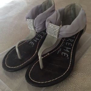 Gray sandals.