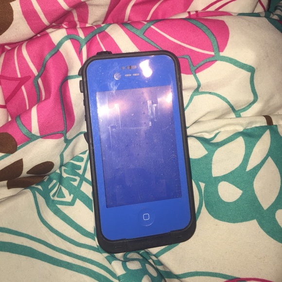 iPhone 4 Life proof case