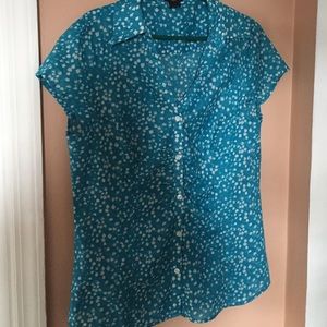 Ann Taylor turquoise & white dotted blouse