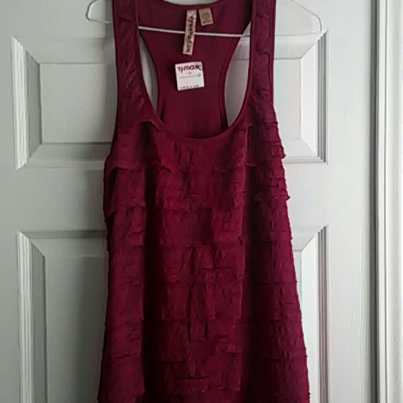 *Nwt large sleeveless ruffled of pink blouse