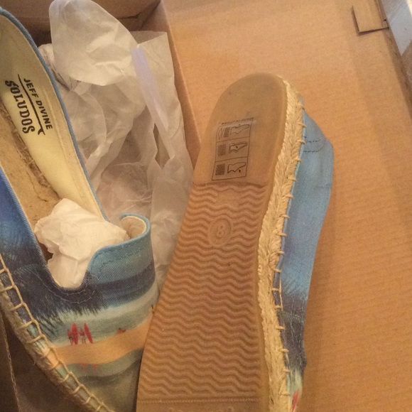 Soludos "Pipeline" Surf Espadrille from Urban - Picture 4 of 8