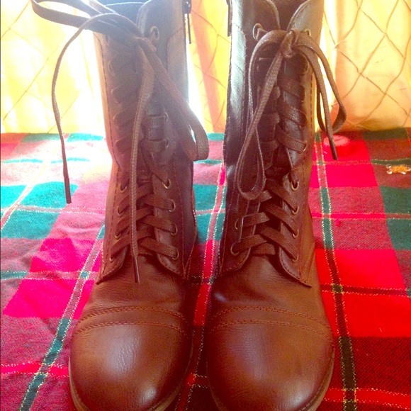 Steve Madden combat boots