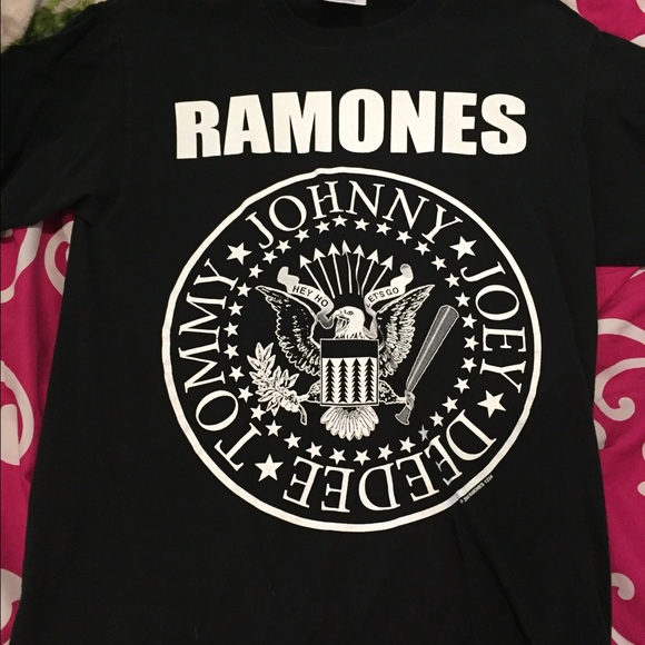 Ramones tshirt!
