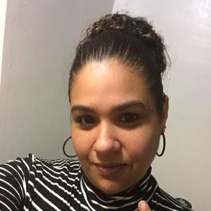 Meet your Posher, Abril