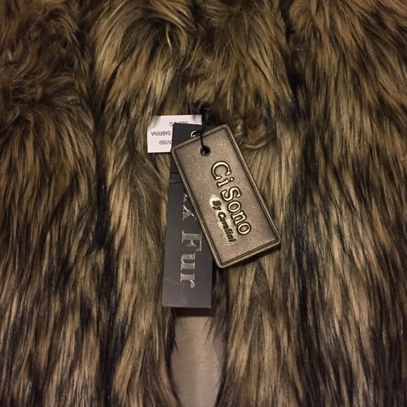Sold Faux Furry Vest - Picture 3 of 3