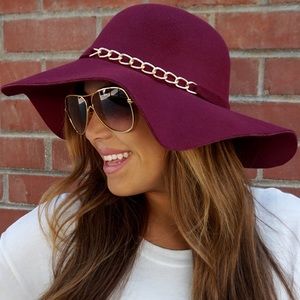 Burgundy wool chain floppy hat