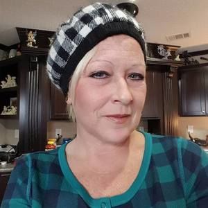 Meet your Posher, Janet