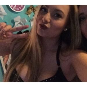 Meet your Posher, Kayla