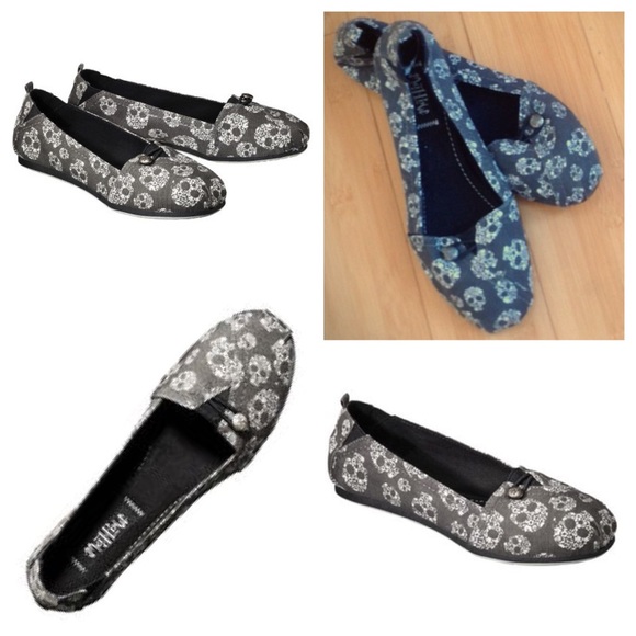 Mad Love cute skull flats! 💀