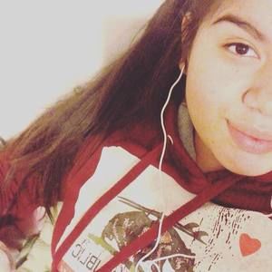 Meet your Posher, Fatima