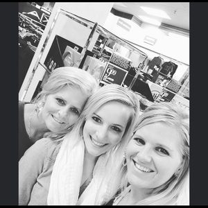 Meet your Posher, Leah