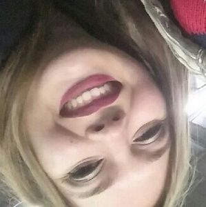 Meet your Posher, Alicia