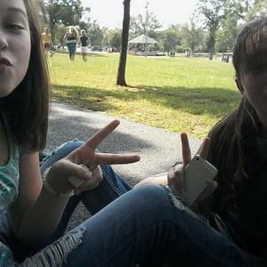 Meet your Posher, Kinnly