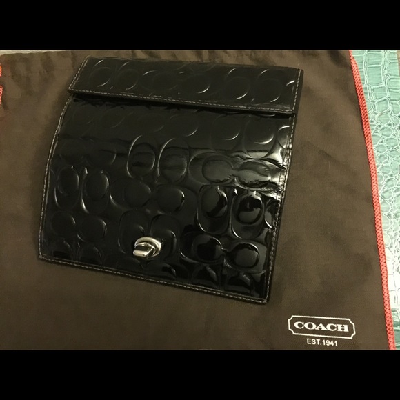 100%Authentic preowned coach wallet $89 - Picture 2 of 4