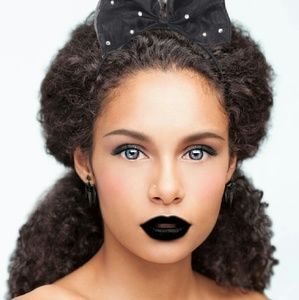 Meet your Posher, Bobbie