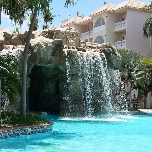 Meet your Posher, Marilyn