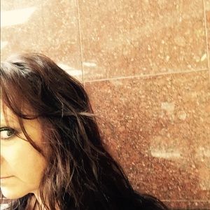 Meet your Posher, Linda