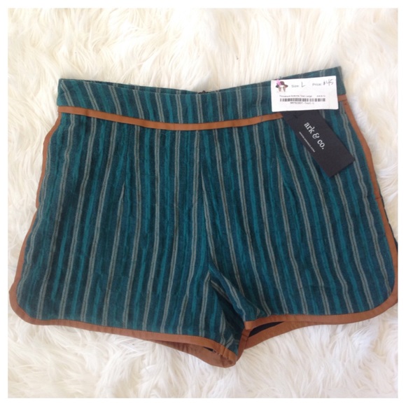 Ark & Co Pants - NWT Teal boutique shorts