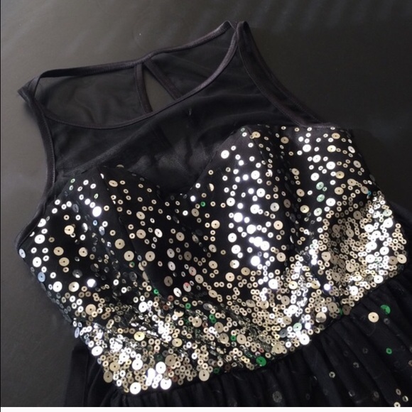 Flare sequin dress! - Picture 3 of 4